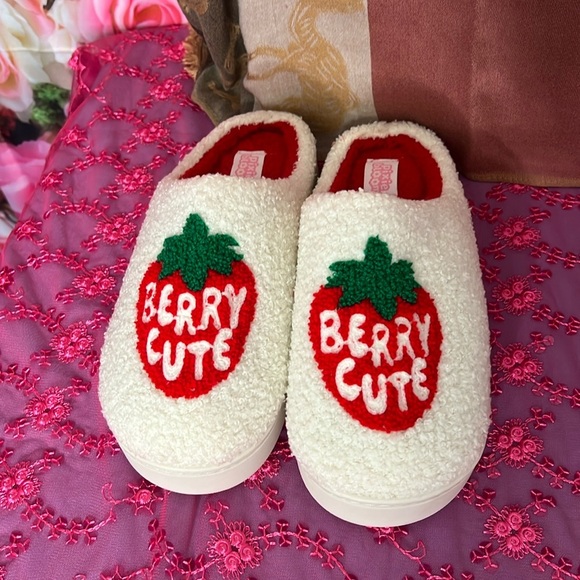 None Shoes - NWOT Berry Cute Sleepers